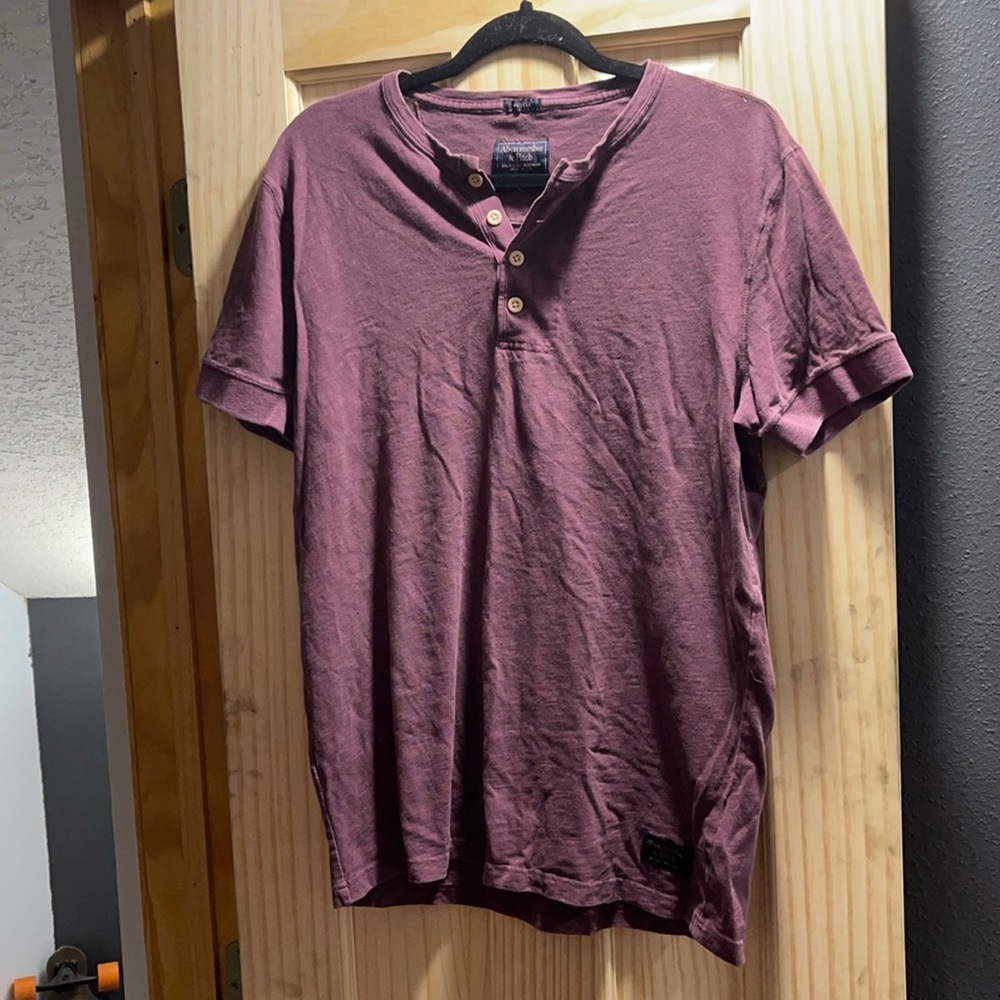Abercrombie & Fitch T shirt